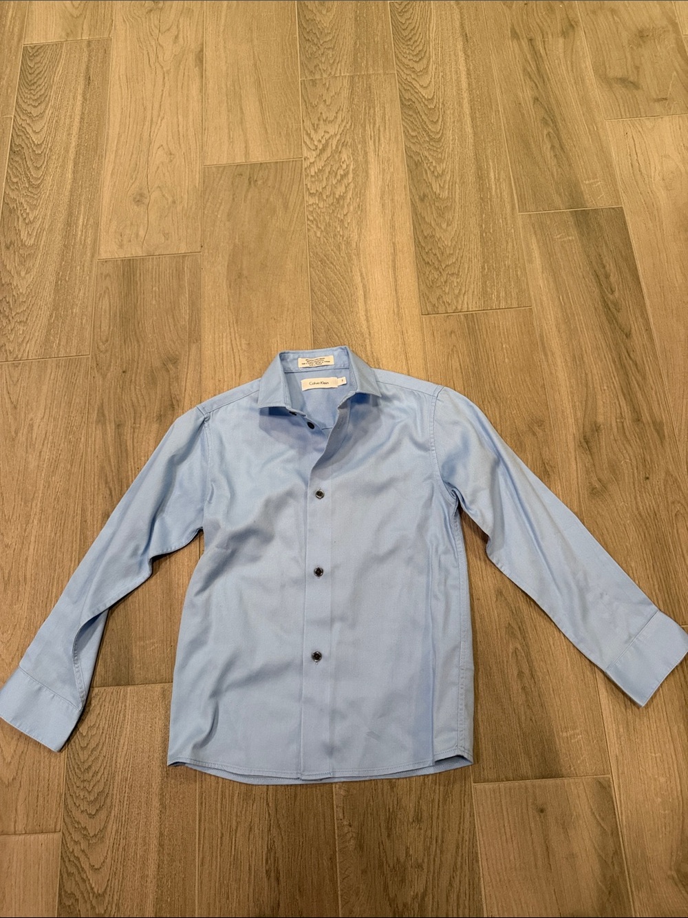 Calvin Klein Boys Light Blue Dress Shirt - Classic Button-Down Size 7
